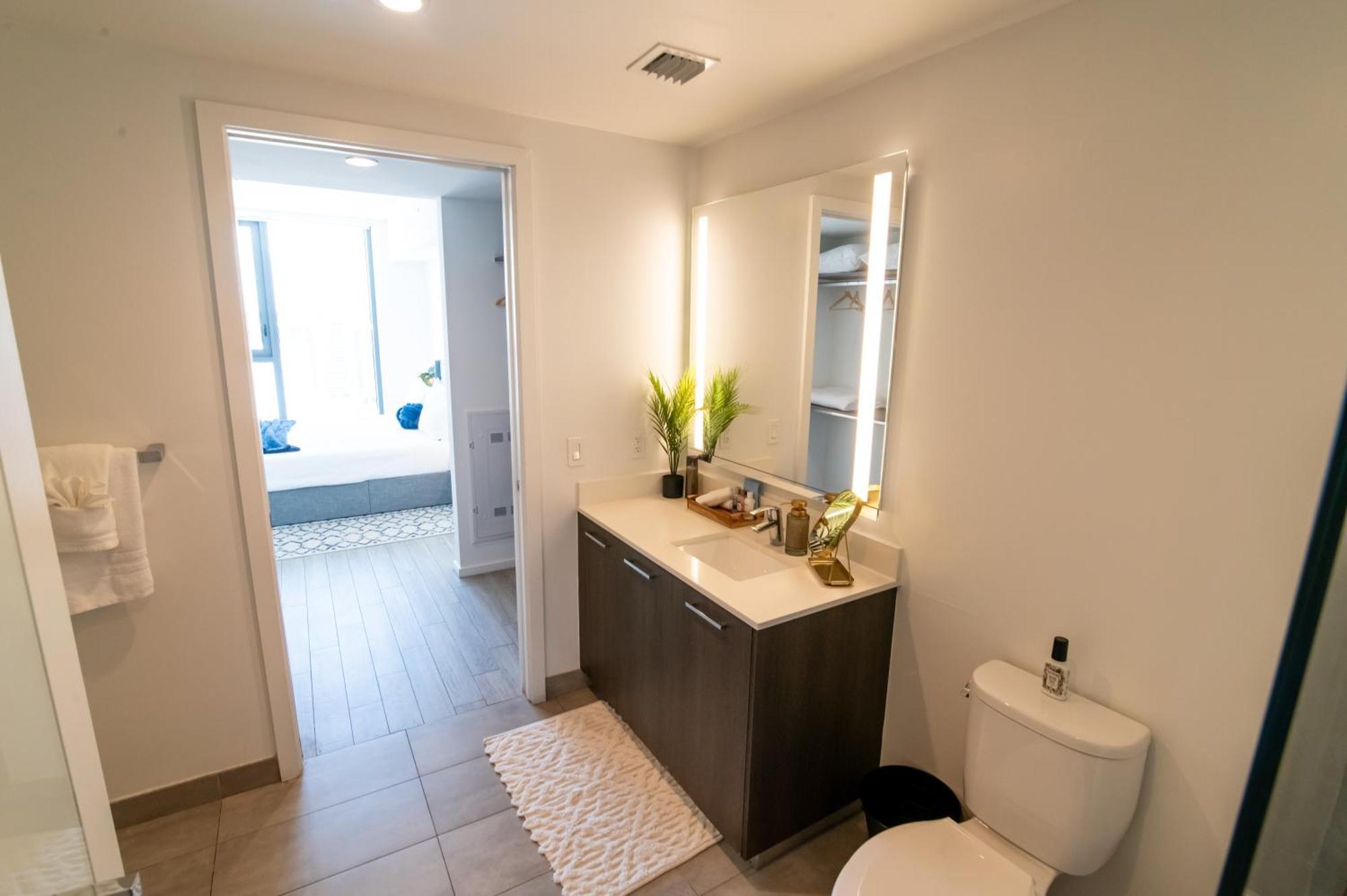 Luxurious King Bed Suite In Downtown Miami Extérieur photo
