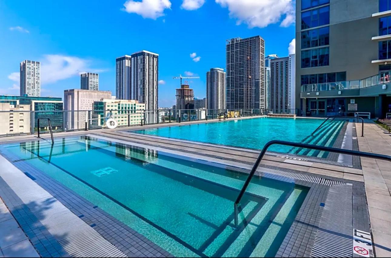 Luxurious King Bed Suite In Downtown Miami Extérieur photo